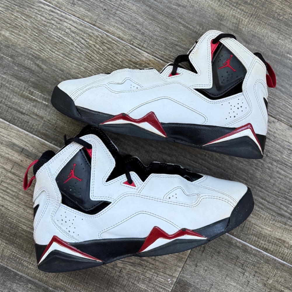 Jordan true flight white varsity red black 5 6.5